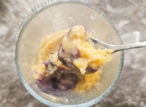 Gambar 2-minutes Microwave Banana Mug Cake
