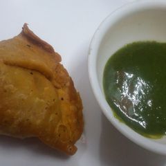 A picture of Coriander chutney.
