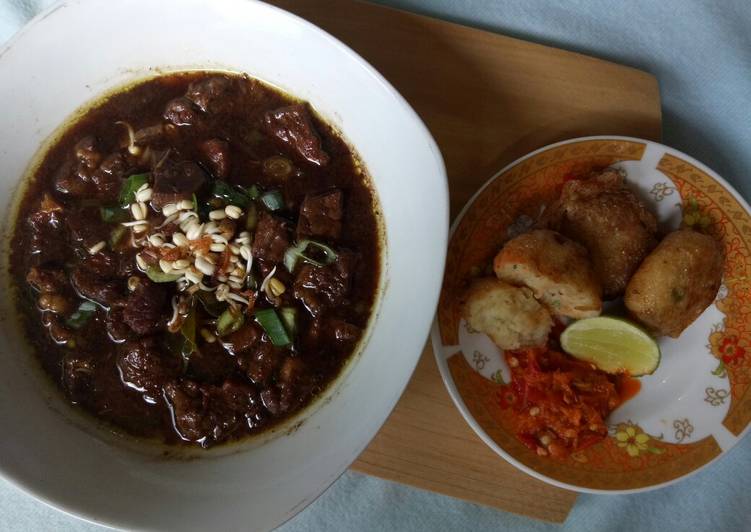 Rawon daging sapi