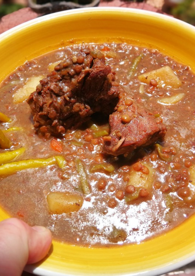 Una foto de Lentejas con costillar de cerdo