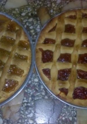 Una foto de Pastafrola de membrillo y batata