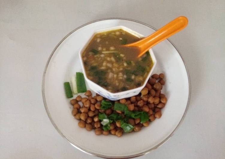 Recipe of Perfect Chana &amp; green onion soup