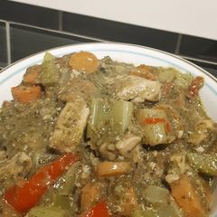 A picture of Chicken Green Curry.