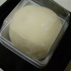 A picture of Soft & Delicous Cream Daifuku.