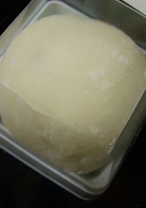 A picture of Soft & Delicous Cream Daifuku.