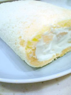 A picture of Swiss Roll with Sponge Cake.
