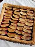Crostata con marmellata di frutti di bosco e mele
