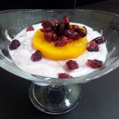A picture of Peach And Dried Cranberry Parfait.