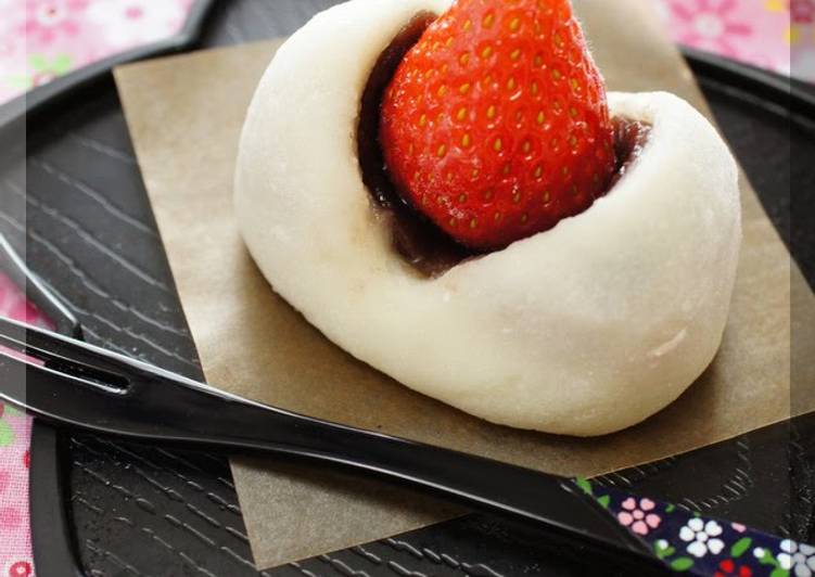 Recipe: Delicious Easy Strawberry Daifuku With Strawberry Milk Flavor