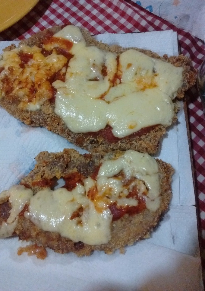 Una foto de Churrasco de cuadril empanado a la napolitana