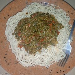 A picture of Spaghetti with Spinach Sauce.