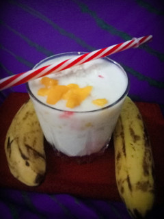 बनाना मैंगो शेक (Banana Mango shake recipe in hindi) रेसिपी मुख्य फोटो
