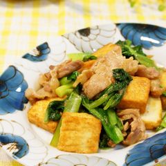 A picture of Pork, Greens, Atsuage in Oyster Sauce.