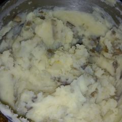 A picture of Cheesy mashed potatoes.