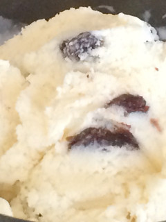 A picture of Ice Cream Malaga (Vanilla, Dry Raisins And Rum).