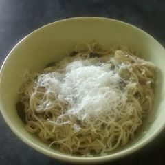 A picture of Clean cougette pesto noodles.