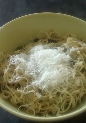 A picture of Clean cougette pesto noodles.