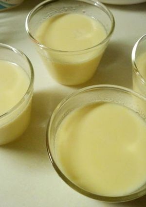 A picture of Easy Pudding with Hot Milk.