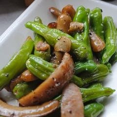 A picture of Shishito Pepper, Wiener Sausage, and Garlic Sauté.
