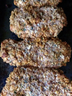 A picture of Butter Cracker Pork Chops.