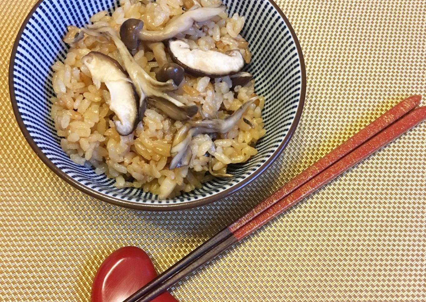 Japanese ”Kinoko Takikomi Gohan” the Rice cooked with Soy Sauce and Mushrooms