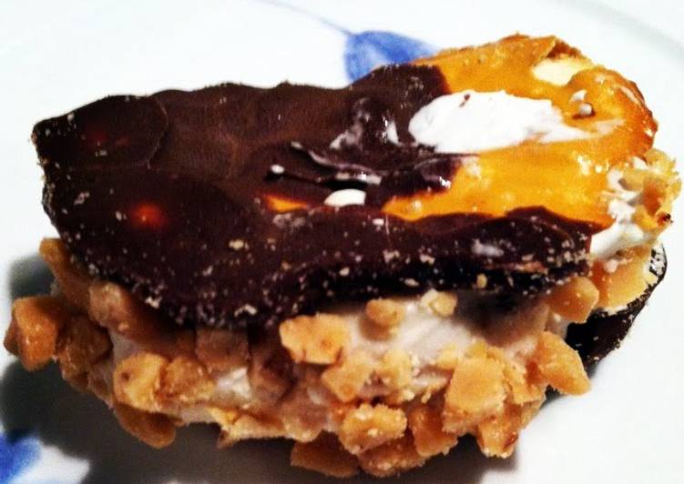 Recipe of Speedy Irvixen's Pretzel Ice Cream Sammies