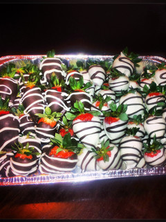 A picture of Chocolate covered strawberries.