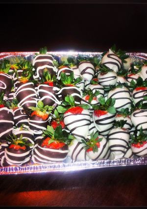 A picture of Chocolate covered strawberries.