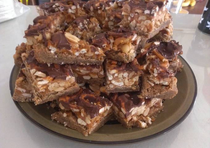 Salty Carmel Peanut & Pretzel Bars