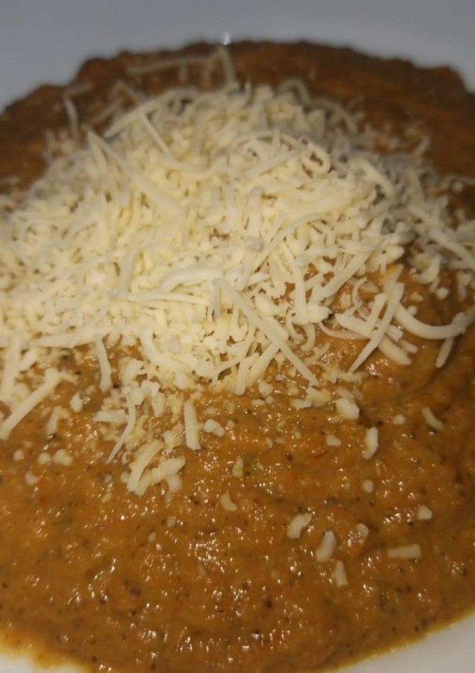 Una foto de Crema de brócoli, berenjena y zanahorias