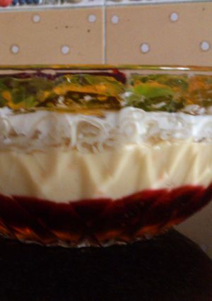 A picture of Custard n creme.