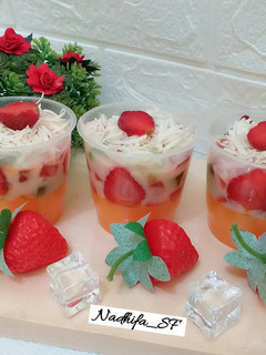 Foto resep Salad Buah Puding Susu Mangga🍓🍓🍓