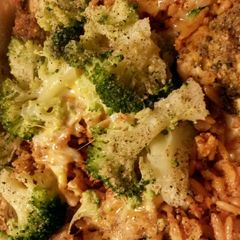 A picture of Pesto Chicken and Rice.
