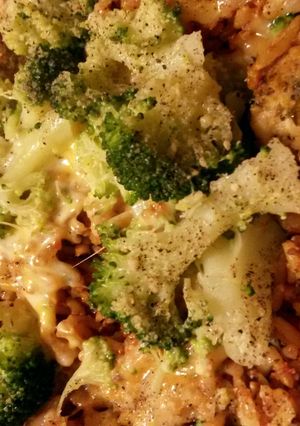 A picture of Pesto Chicken and Rice.
