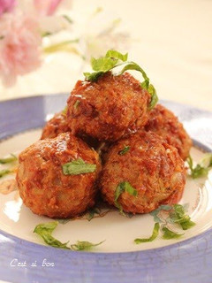 A picture of Meatballs Packed with Cabbage.