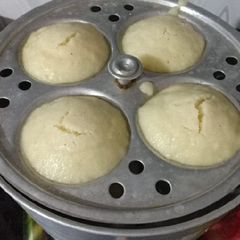 A picture of ज्वार की इडली.
