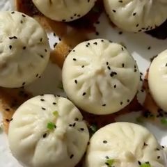 A picture of Pan-Fried Bao Zi.
