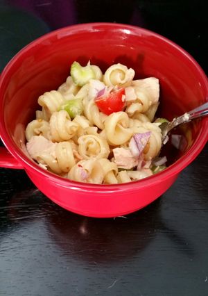 A picture of Favorite lunchtime tuna pasta.