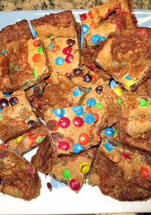 A picture of Ooey Gooey Bars.