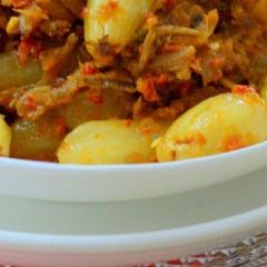 A picture of Star fruits Reed in  hot sambal.