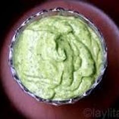 A picture of avocado sauce.