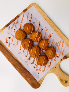 A picture of Cheese corn balls.