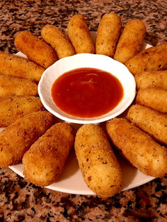 Una foto de Croquetas de patatas y arroz