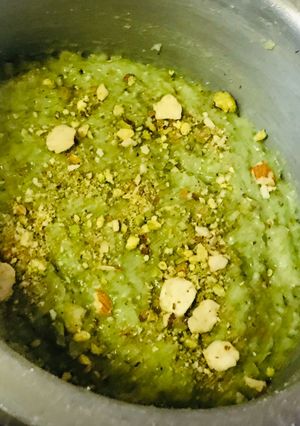 A picture of Lauki halwa.