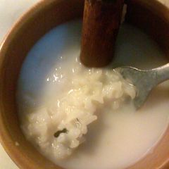 A picture of arroz con leche.