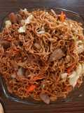Mie goreng ayam baso pedas manis
