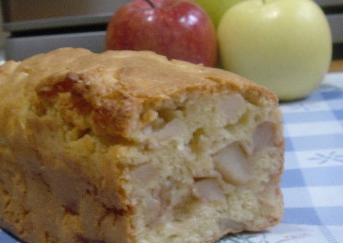 Quick, Easy, Delicious Apple Pound Cake
