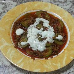 A picture of Musakka (kinda ratatouille with chopped meat).