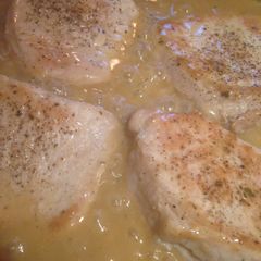 A picture of Creamy Marsala Pork Chops.