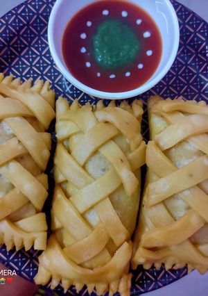 क्रिसक्रॉस समोसा (criss cross samosa recipe in Hindi) रेसिपी मुख्य फोटो